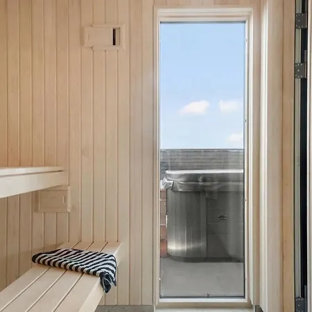 Дом отдыха Lovely Home In Idestrup With Sauna *